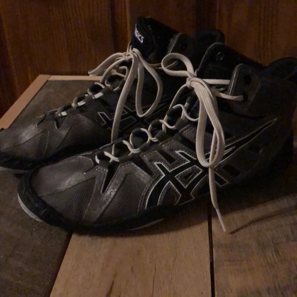 ASICS wrestling shoes